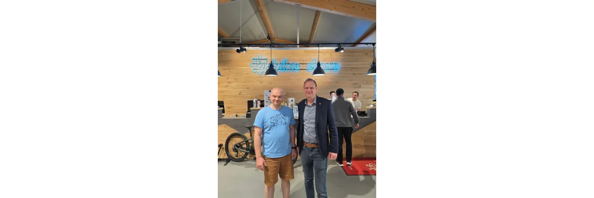 Bürgermeister besucht 10 Jahre bike-store Jubiläum - Bürgermeister besucht 10 Jahre bike-store Jubiläum
