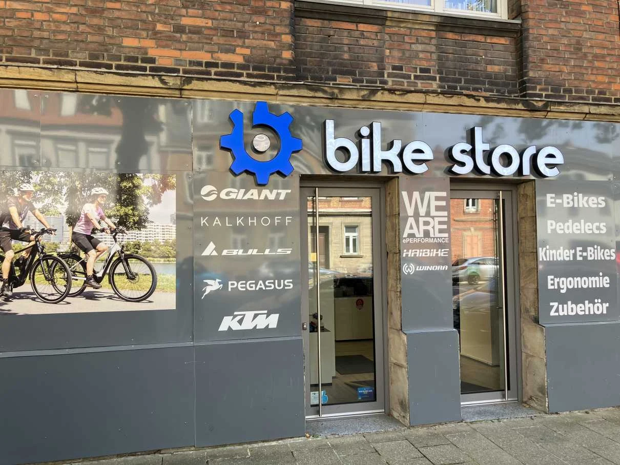 Werkstatt Team im bike-store bei Fahrrad und E-Bike Servicearbeiten